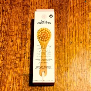 DAILY CONCEPTS - DAILY FACIAL BRUSH